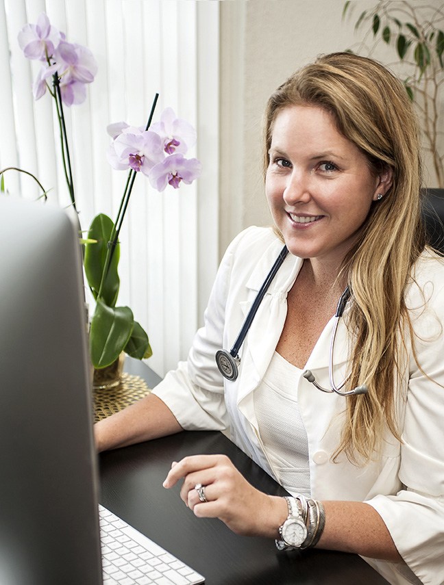 Dr Courtney King, MD: Golden Road Integrative and functional memedicine specialist